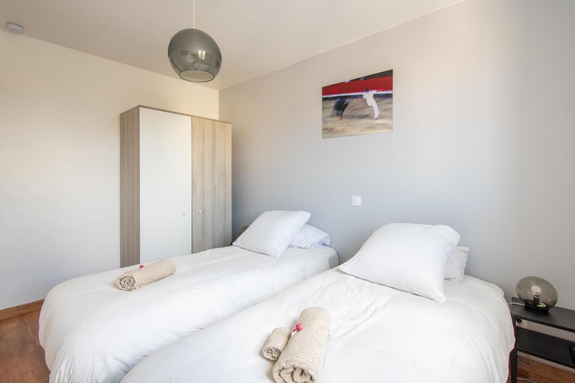 Guesthouse La Costiere - Logements Independants - Espace Piscine Jacuzzi Люнель Экстерьер фото