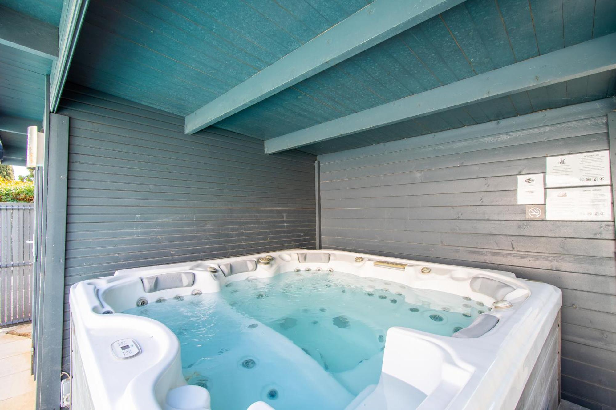 Guesthouse La Costiere - Logements Independants - Espace Piscine Jacuzzi Люнель Экстерьер фото
